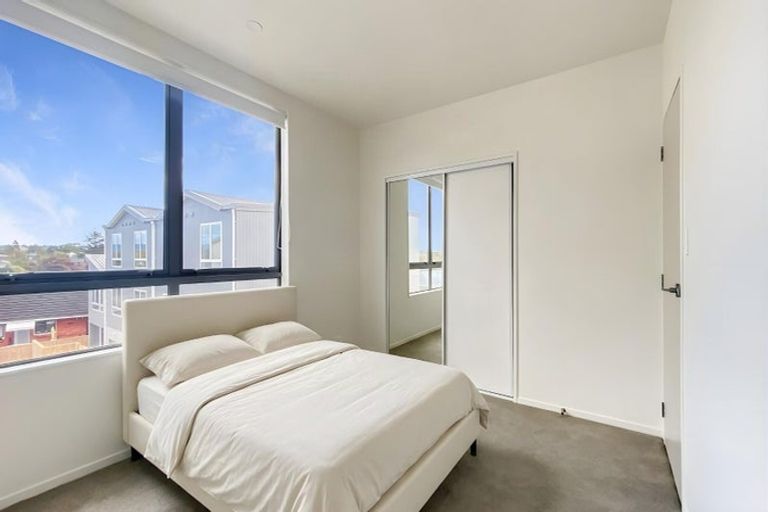 Photo of property in 588d Te Atatu Road, Te Atatu Peninsula, Auckland, 0610