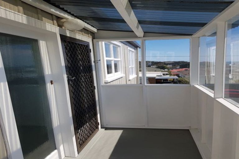 Photo of property in 3/53 Young Street, New Plymouth, 4310