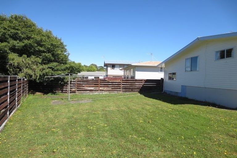 Photo of property in 7 Blueberry Grove, Timberlea, Upper Hutt, 5018