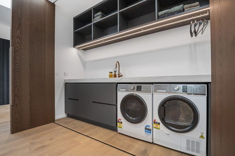 Photo of property in 28 Pacific Parade, Surfdale, Waiheke Island, 1081