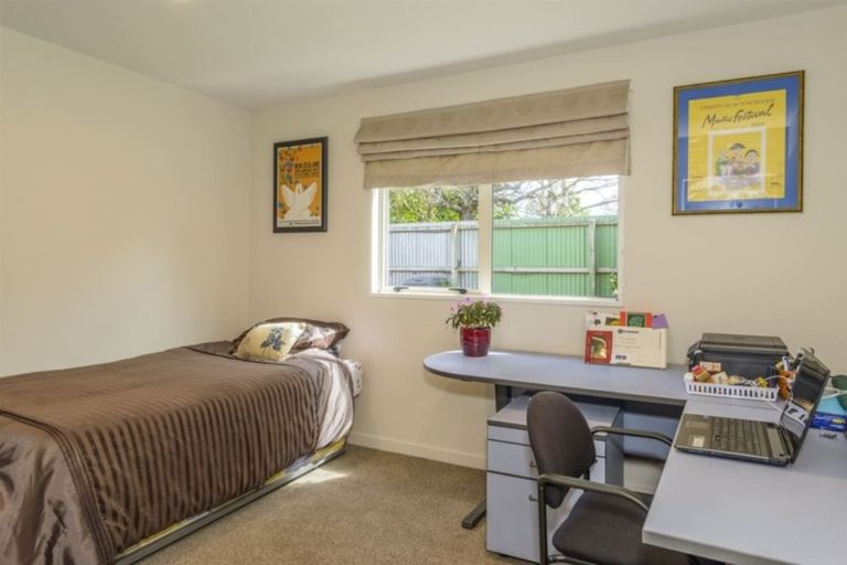 Photo of property in 399a Main North Road, Redwood, Christchurch, 8051