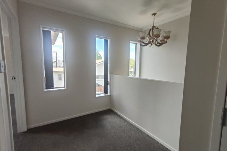 Photo of property in 15b Vine Street, Mangere East, Auckland, 2024