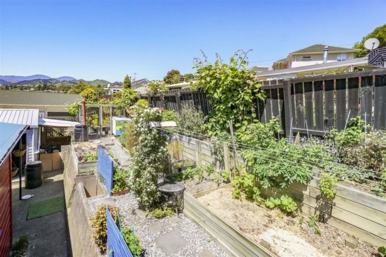 Photo of property in 2/92 Toi Toi Street, Toi Toi, Nelson, 7010