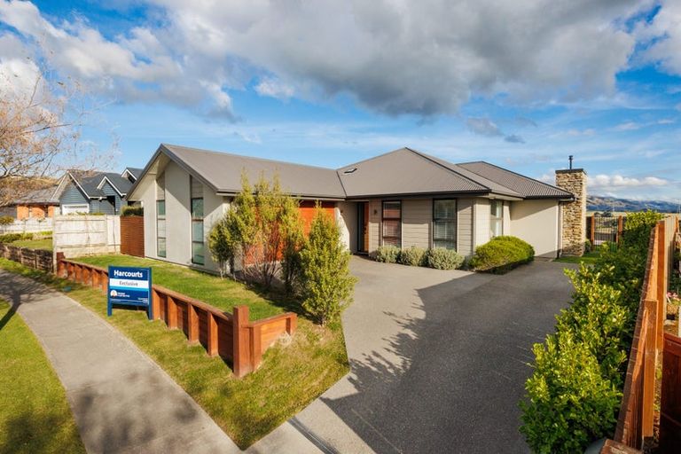 Photo of property in 156 Pacific Drive, Fitzherbert, Palmerston North, 4410