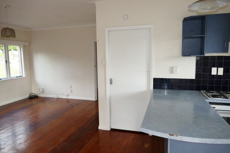 Photo of property in 77 Lake Road, Devonport, Auckland, 0622