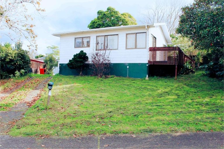 Photo of property in 16 Limond Street, Randwick Park, Auckland, 2105