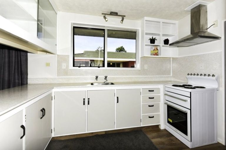 Photo of property in 2/33 Northfield Road, Casebrook, Christchurch, 8051