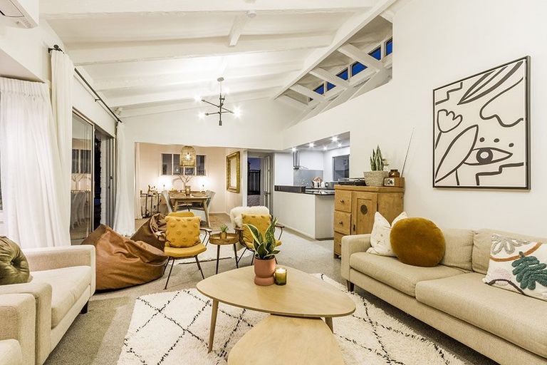 Photo of property in 25 Sylvan Park Avenue, Milford, Auckland, 0620