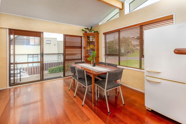 Photo of property in 170 Bombay Road, Bombay, 2675