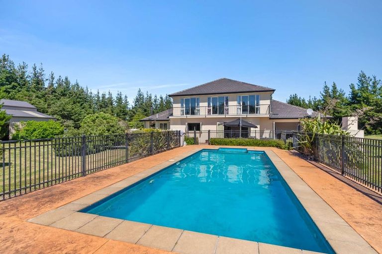 Photo of property in 16 Harpers Road, Loburn, Rangiora, 7472