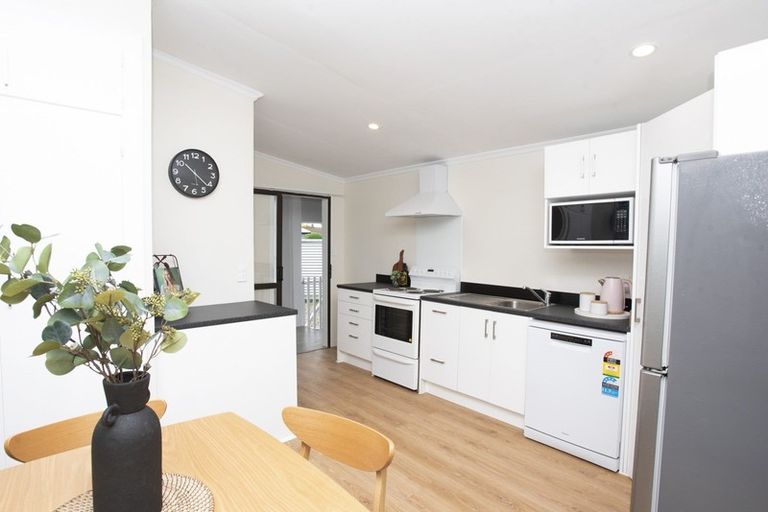 Photo of property in 42 Dudley Street, Grasmere, Invercargill, 9810