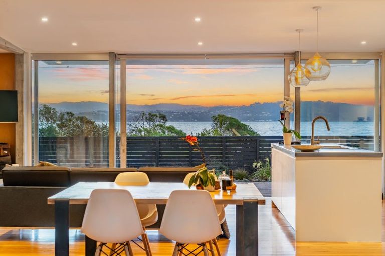 Photo of property in 505 Muritai Road, Eastbourne, Lower Hutt, 5013