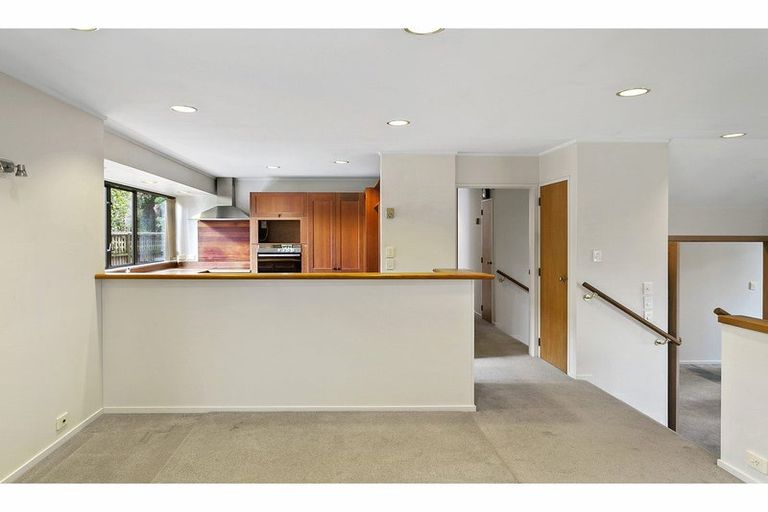 Photo of property in 20 Kurupae Road, Hilltop, Taupo, 3330