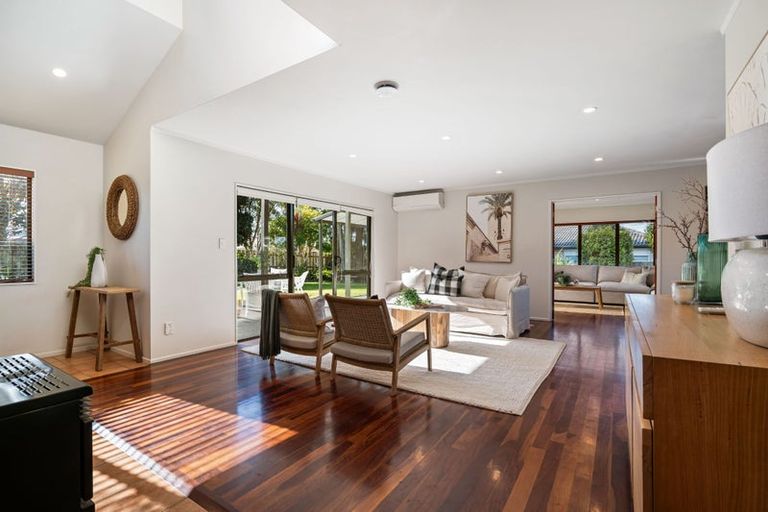 Photo of property in 48 Lakeside Drive, Orewa, 0931