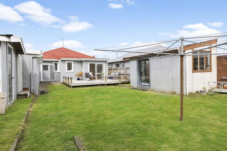 Photo of property in 75 Kauri Street, Miramar, Wellington, 6022