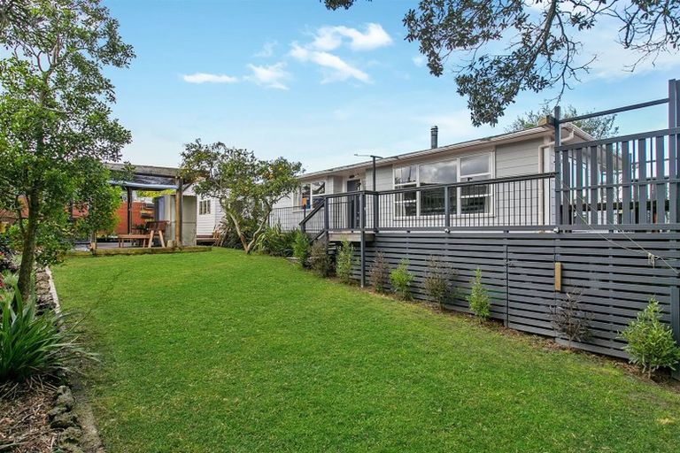 Photo of property in 87 Oreil Avenue, West Harbour, Auckland, 0618