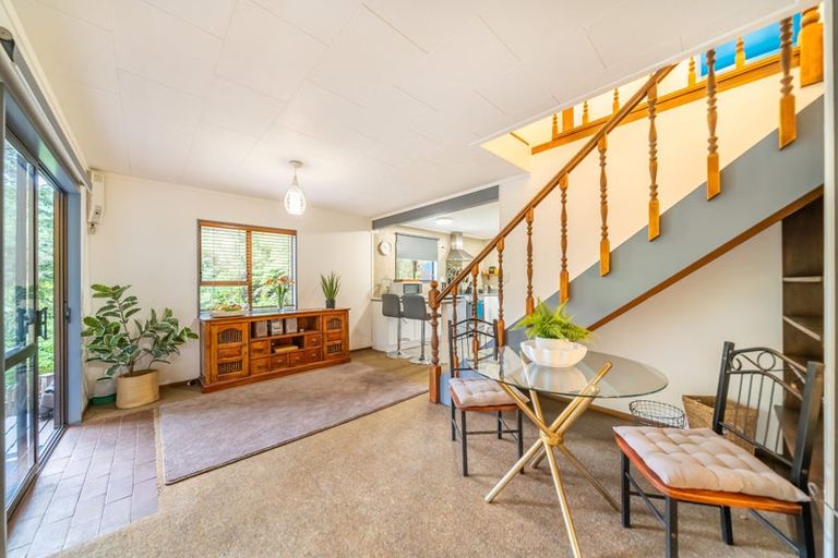 Photo of property in 32 Elmslie Road, Pinehaven, Upper Hutt, 5019