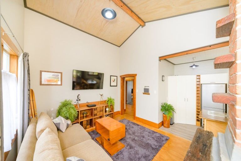 Photo of property in 438 Tremaine Avenue, Takaro, Palmerston North, 4410