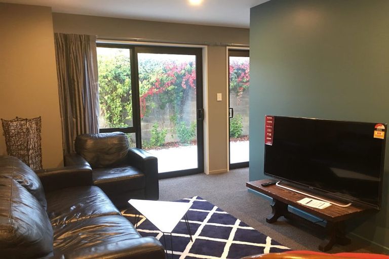 Photo of property in 60c Creyke Road, Ilam, Christchurch, 8041