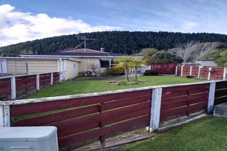 Photo of property in 10a Buckley Grove, Paraparaumu, 5032