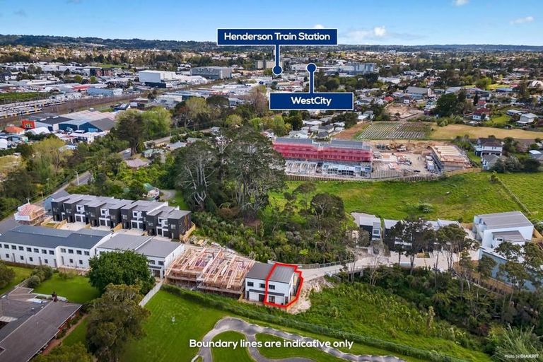 Photo of property in 33 Korokio Lane, Henderson, Auckland, 0612
