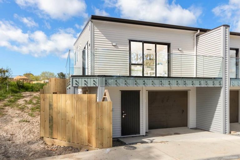 Photo of property in 35 Korokio Lane, Henderson, Auckland, 0612