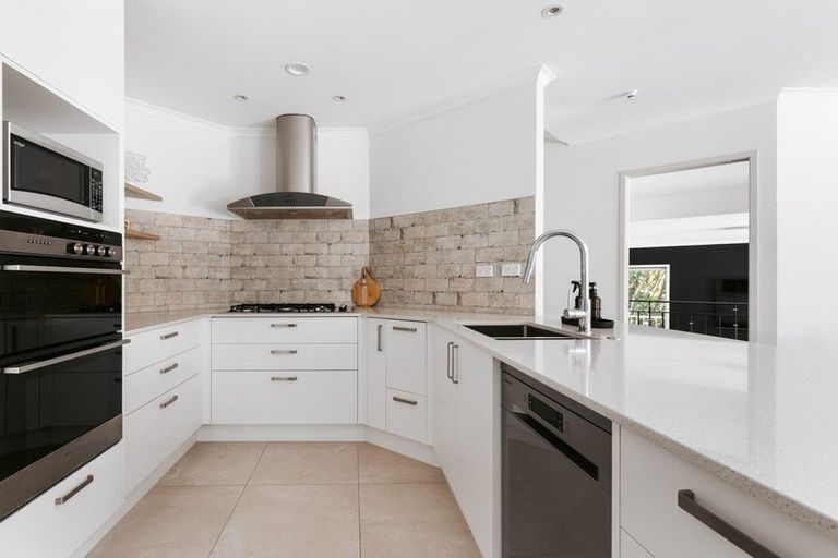 Photo of property in 8 Waiorakei Way, Welcome Bay, Tauranga, 3175