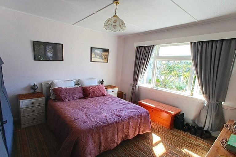 Photo of property in 44 Adderley Street, Westport, 7825