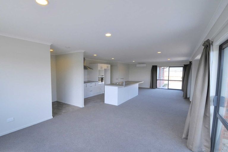 Photo of property in 66 Shillingford Boulevard, Rolleston, 7615