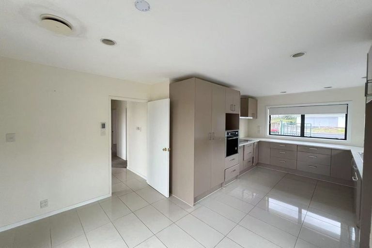 Photo of property in 200 Clovelly Road, Bucklands Beach, Auckland, 2012