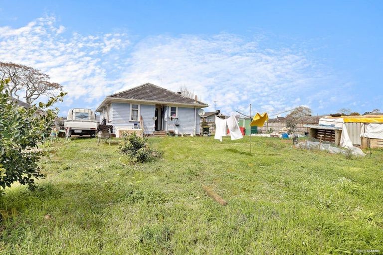 Photo of property in 10 Alamein Place, Pukekohe, 2120