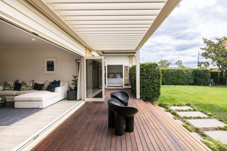 Photo of property in 6 Scott Place, Havelock North, 4130