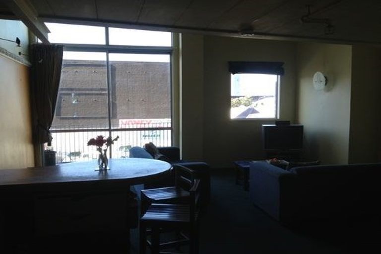 Photo of property in Qba Apartments, 1a/51 Webb Street, Mount Cook, Wellington, 6011