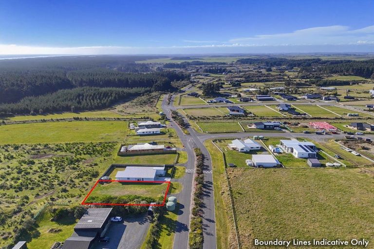 Photo of property in 15 Waitarere Rise Avenue, Waitarere Beach, Levin, 5510