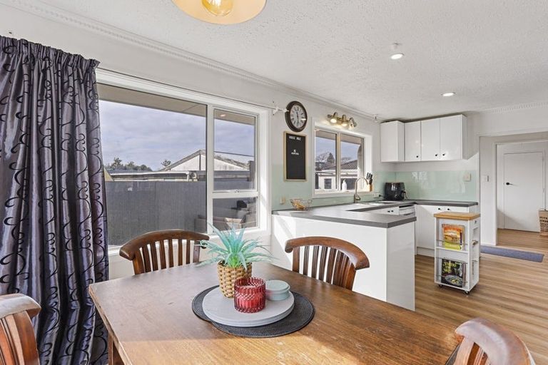 Photo of property in 8 Gibbs Drive, Woodend, 7610