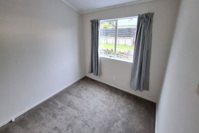 Photo of property in 43b Cypress Drive, Maungaraki, Lower Hutt, 5010