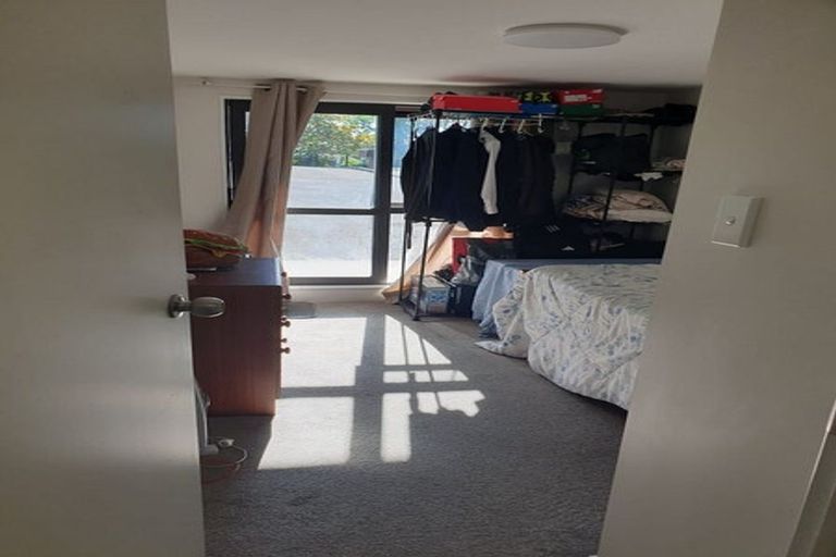 Photo of property in 40 Chequers Avenue, Glenfield, Auckland, 0629