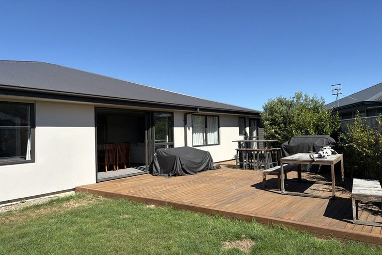 Photo of property in 51 Freedom Drive, Kelvin Grove, Palmerston North, 4414