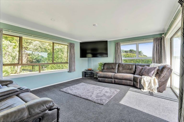 Photo of property in 2062 South Road, Otakeho, Hawera, 4678