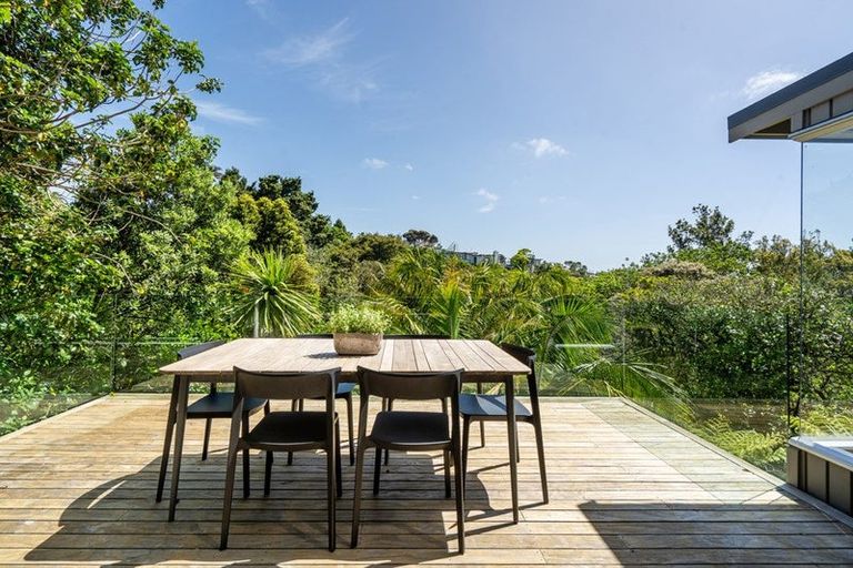 Photo of property in 61 Hinemoa Street, Birkenhead, Auckland, 0626