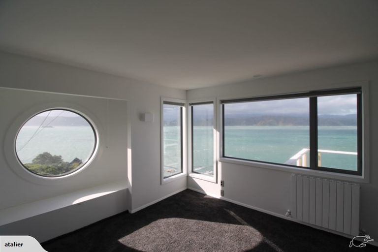 Photo of property in 26 Tai Paku Paku Road, Karaka Bays, Wellington, 6022