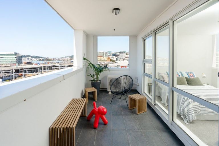 Photo of property in Stadium Garden Flats, 315/107 Thorndon Quay, Pipitea, Wellington, 6011