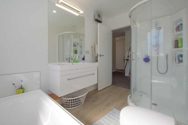 Photo of property in 8 Perriam Place, Mount Pisa, Cromwell, 9383