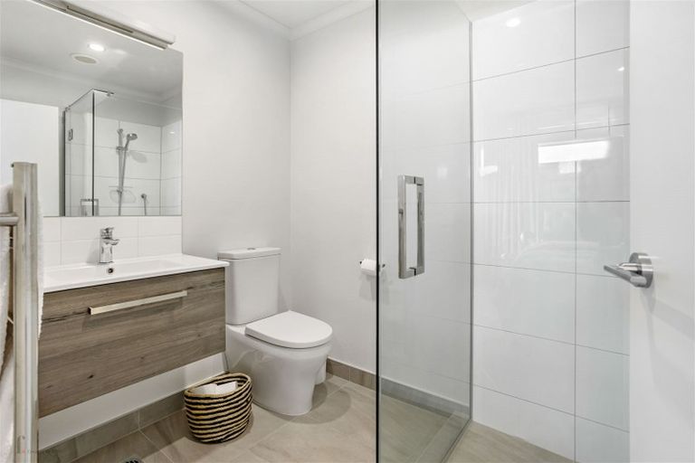 Photo of property in 19 Frank Gill Road, Hobsonville, Auckland, 0616