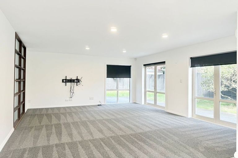 Photo of property in 5 Royal Elm Lane, Bryndwr, Christchurch, 8053