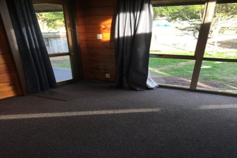 Photo of property in 3/89 Pinehaven Road, Pinehaven, Upper Hutt, 5019