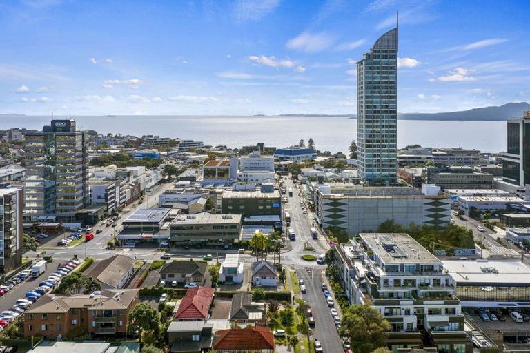 Photo of property in 1/19 Huron Street, Takapuna, Auckland, 0622