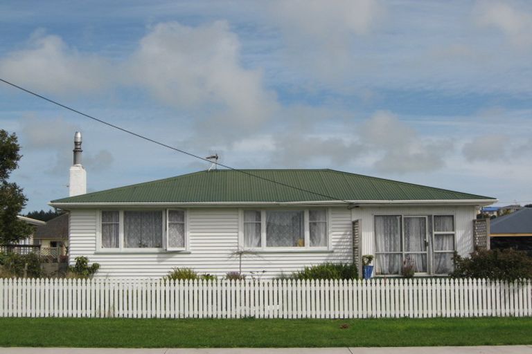 Photo of property in 55 Blake Street, Waitara, 4320