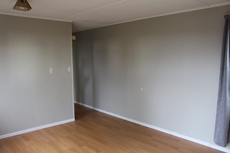 Photo of property in 1/51 Deep Creek Road, Waiake, Auckland, 0630