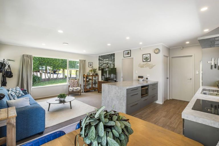 Photo of property in 1/10 Philip Place, Hillcrest, Auckland, 0627